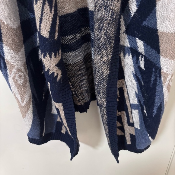 Democracy Navy and Beige Geometric aztec print sleeveless open cardigan size S - Picture 4 of 10